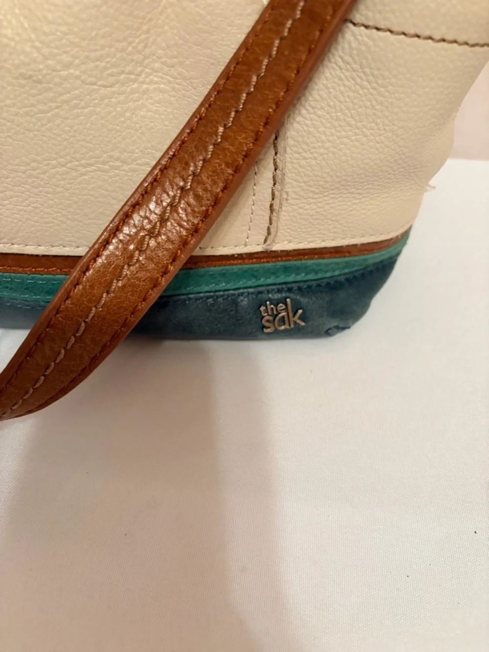 The Sak Kendra Leather Hobo Bag. This vintage-inspired shoulder bag.